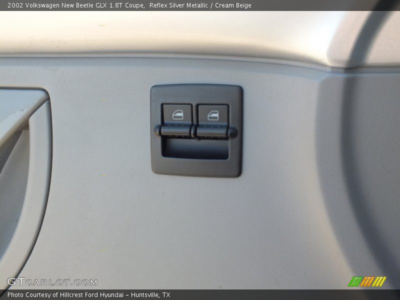 Reflex Silver Metallic / Cream Beige 2002 Volkswagen New Beetle GLX 1.8T Coupe