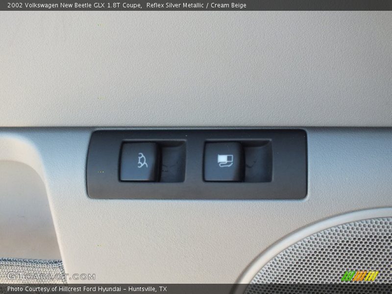Reflex Silver Metallic / Cream Beige 2002 Volkswagen New Beetle GLX 1.8T Coupe