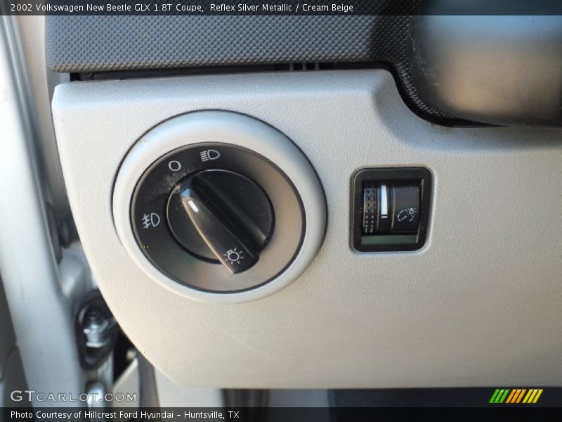 Reflex Silver Metallic / Cream Beige 2002 Volkswagen New Beetle GLX 1.8T Coupe