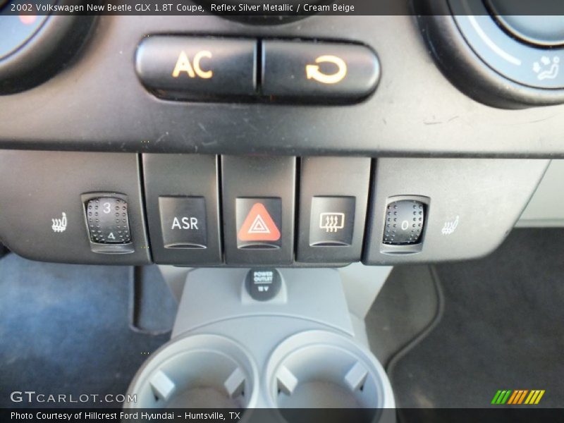Reflex Silver Metallic / Cream Beige 2002 Volkswagen New Beetle GLX 1.8T Coupe
