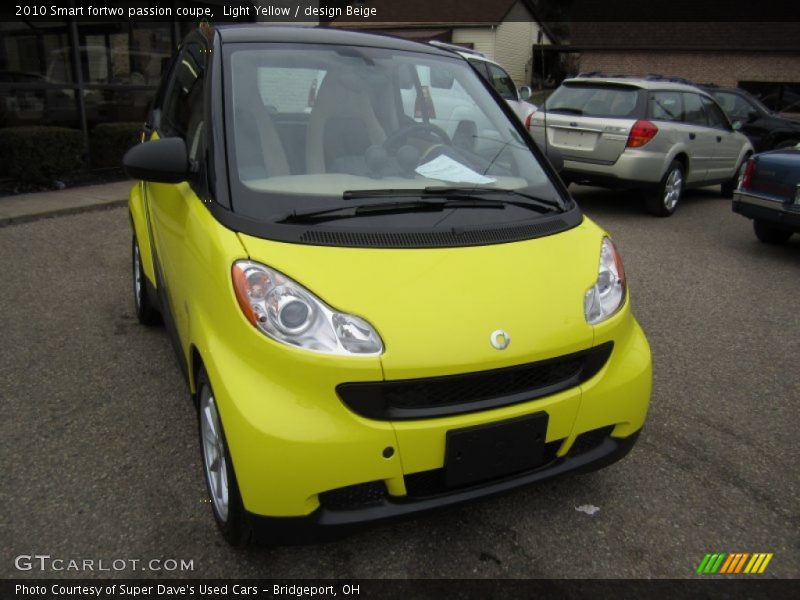 Light Yellow / design Beige 2010 Smart fortwo passion coupe