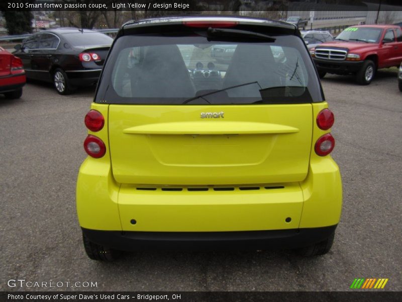 Light Yellow / design Beige 2010 Smart fortwo passion coupe