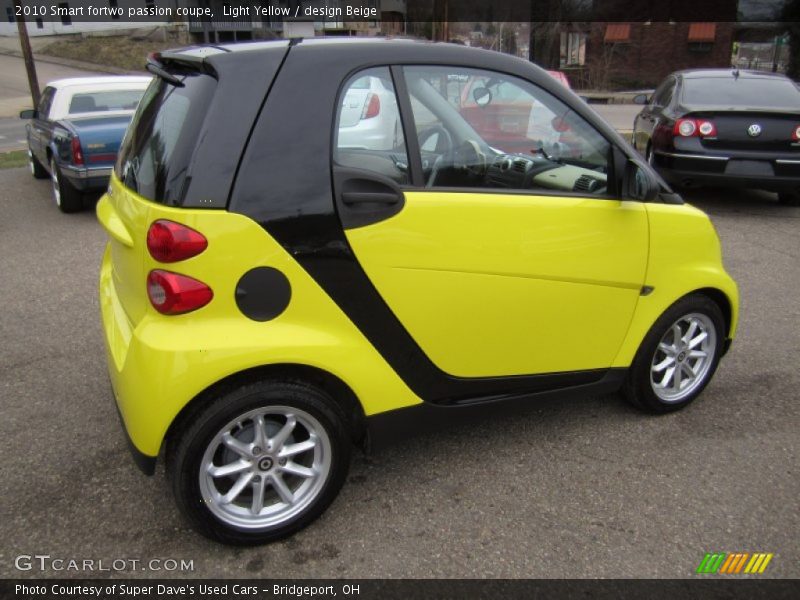 Light Yellow / design Beige 2010 Smart fortwo passion coupe