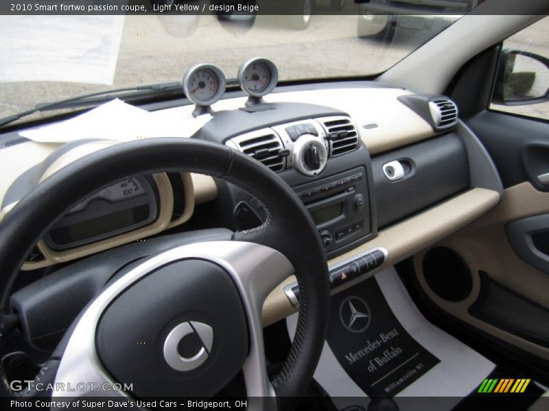 Dashboard of 2010 fortwo passion coupe