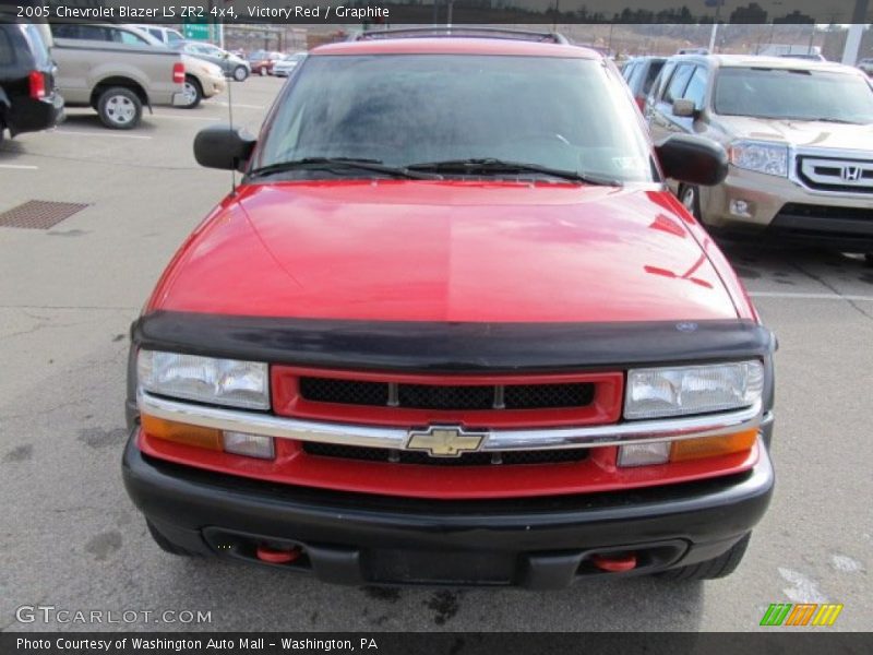 Victory Red / Graphite 2005 Chevrolet Blazer LS ZR2 4x4
