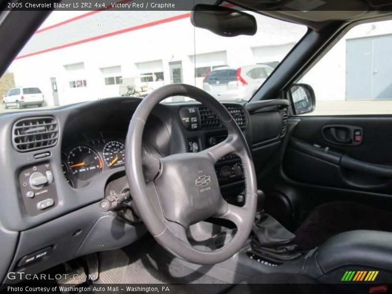 Victory Red / Graphite 2005 Chevrolet Blazer LS ZR2 4x4