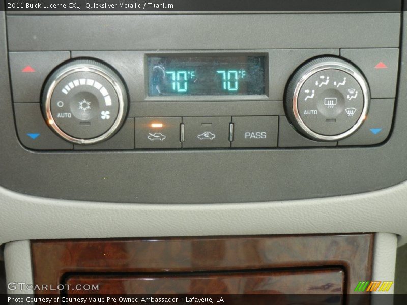 Quicksilver Metallic / Titanium 2011 Buick Lucerne CXL