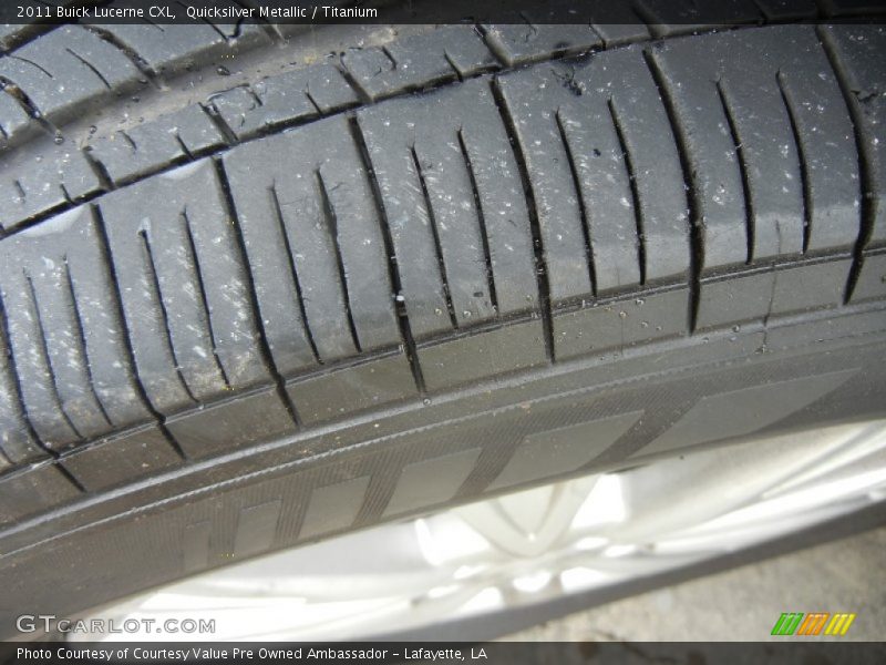 Quicksilver Metallic / Titanium 2011 Buick Lucerne CXL