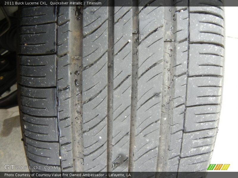 Quicksilver Metallic / Titanium 2011 Buick Lucerne CXL