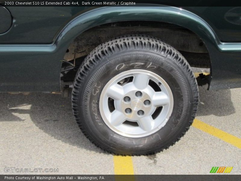 Dark Green Metallic / Graphite 2003 Chevrolet S10 LS Extended Cab 4x4
