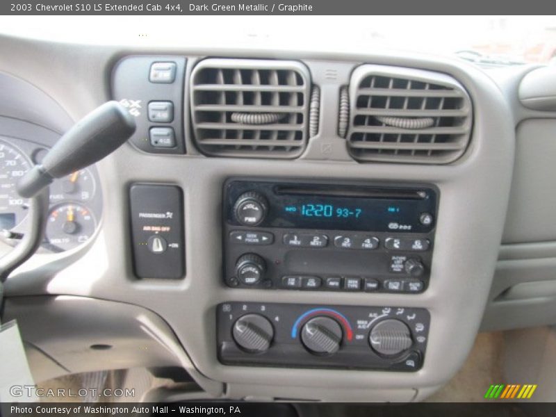 Dark Green Metallic / Graphite 2003 Chevrolet S10 LS Extended Cab 4x4