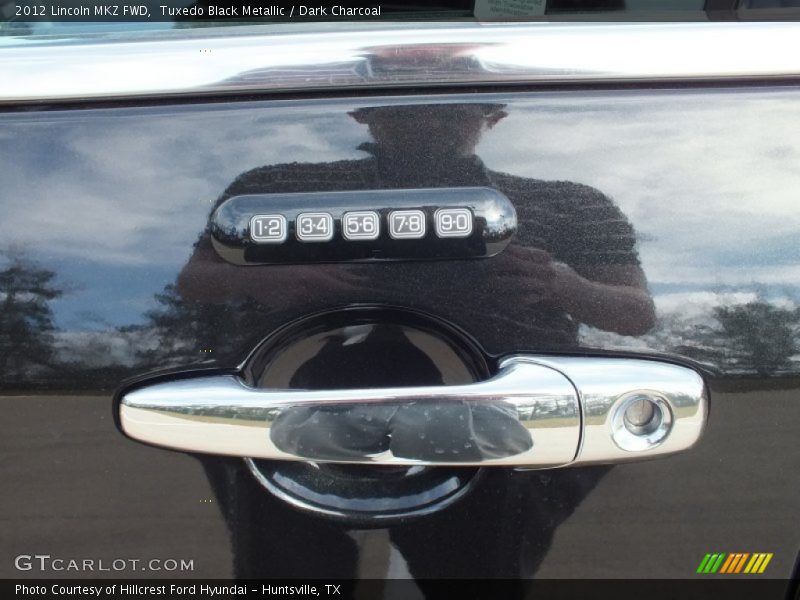 Tuxedo Black Metallic / Dark Charcoal 2012 Lincoln MKZ FWD