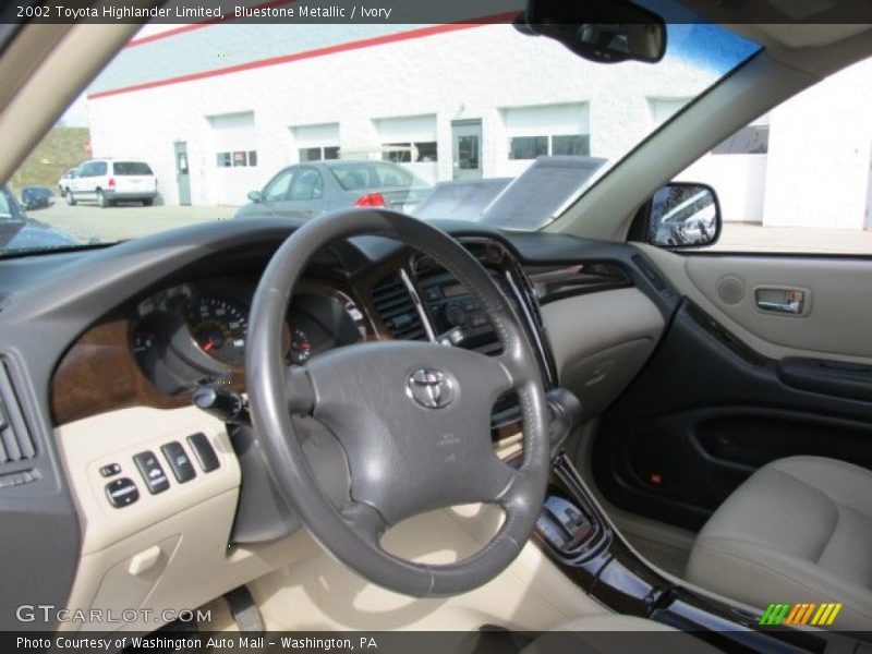 Bluestone Metallic / Ivory 2002 Toyota Highlander Limited