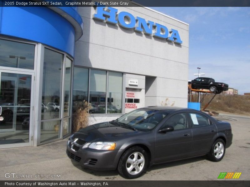 Graphite Metallic / Dark Slate Gray 2005 Dodge Stratus SXT Sedan