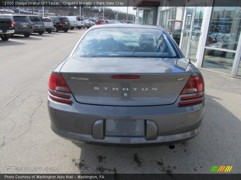 Graphite Metallic / Dark Slate Gray 2005 Dodge Stratus SXT Sedan