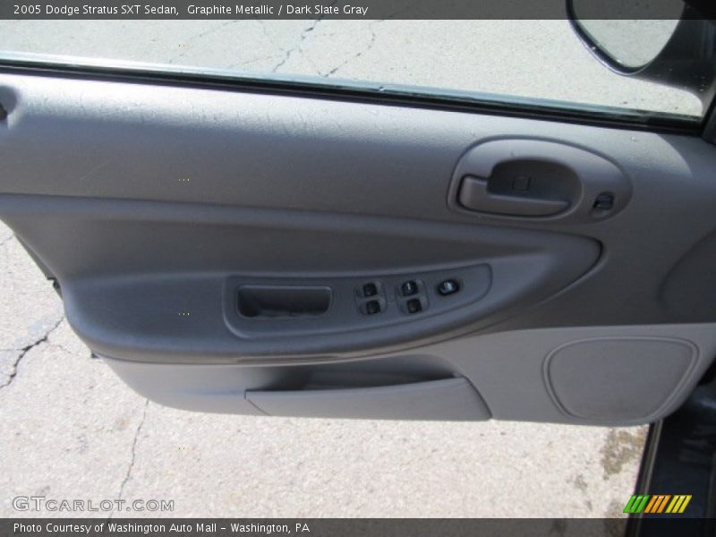 Graphite Metallic / Dark Slate Gray 2005 Dodge Stratus SXT Sedan