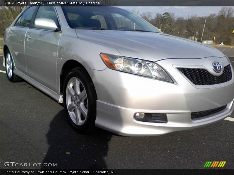 Classic Silver Metallic / Charcoal 2009 Toyota Camry SE