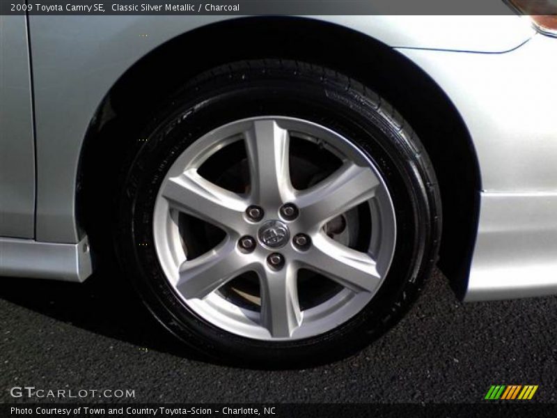 Classic Silver Metallic / Charcoal 2009 Toyota Camry SE