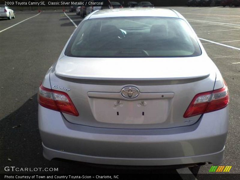 Classic Silver Metallic / Charcoal 2009 Toyota Camry SE