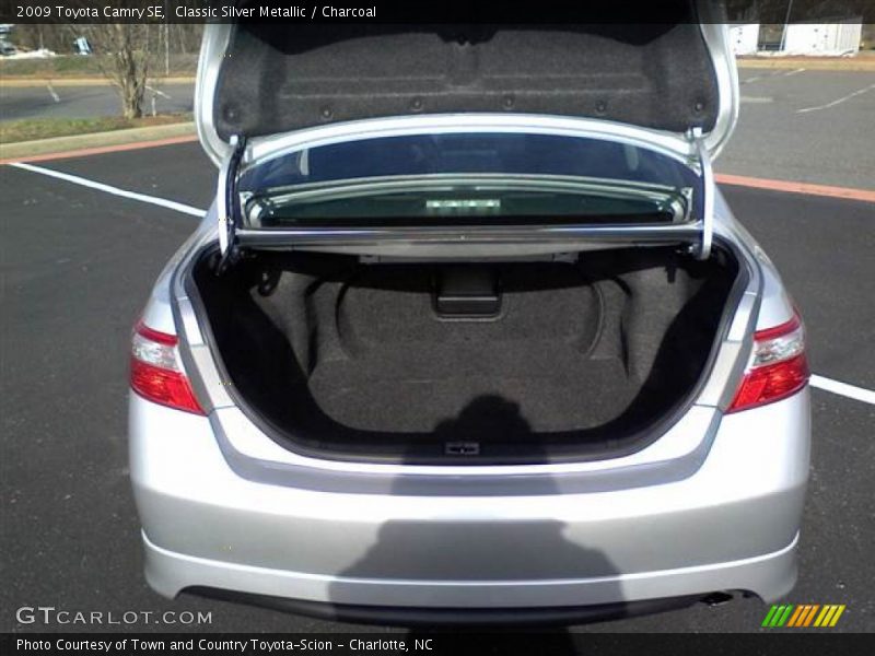 Classic Silver Metallic / Charcoal 2009 Toyota Camry SE