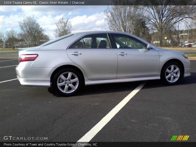 Classic Silver Metallic / Charcoal 2009 Toyota Camry SE