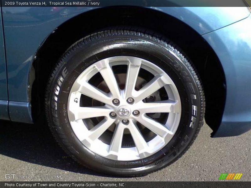 Tropical Sea Metallic / Ivory 2009 Toyota Venza I4