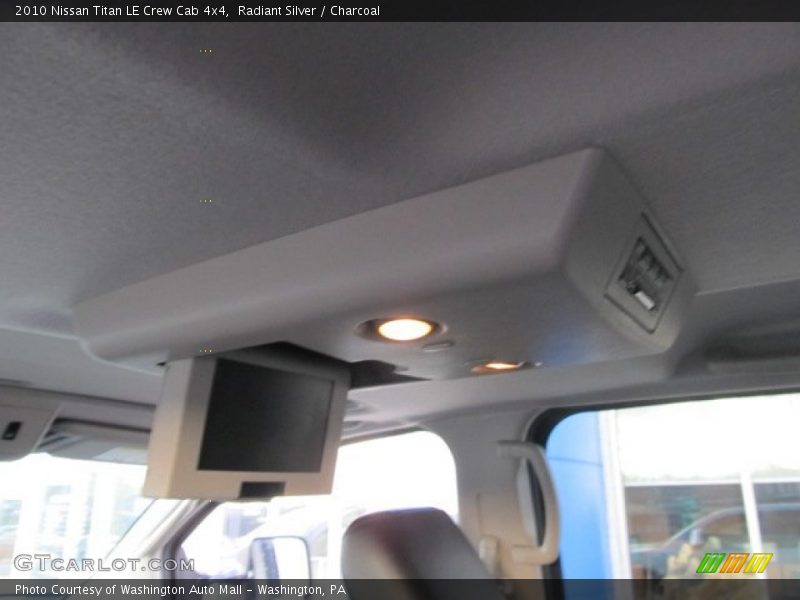 Radiant Silver / Charcoal 2010 Nissan Titan LE Crew Cab 4x4