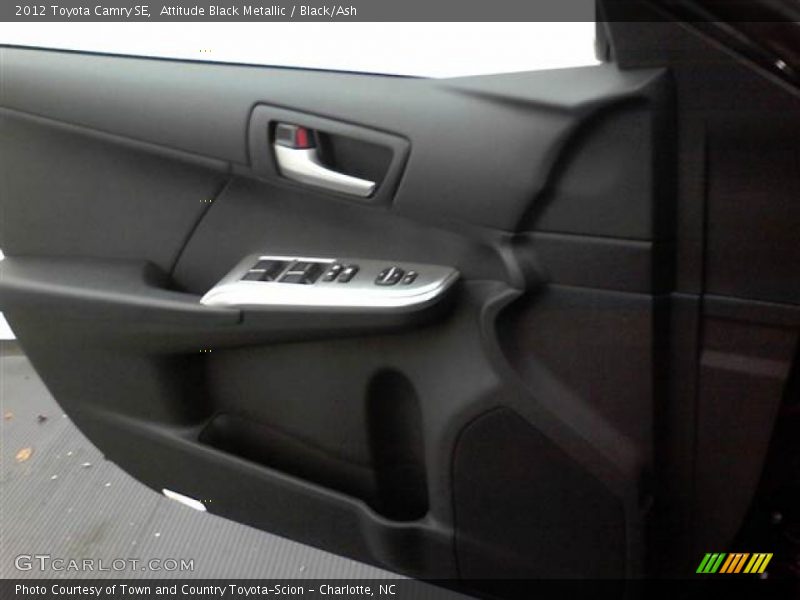 Attitude Black Metallic / Black/Ash 2012 Toyota Camry SE