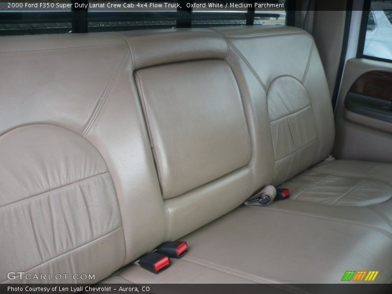 Oxford White / Medium Parchment 2000 Ford F350 Super Duty Lariat Crew Cab 4x4 Plow Truck