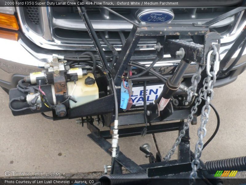 Oxford White / Medium Parchment 2000 Ford F350 Super Duty Lariat Crew Cab 4x4 Plow Truck