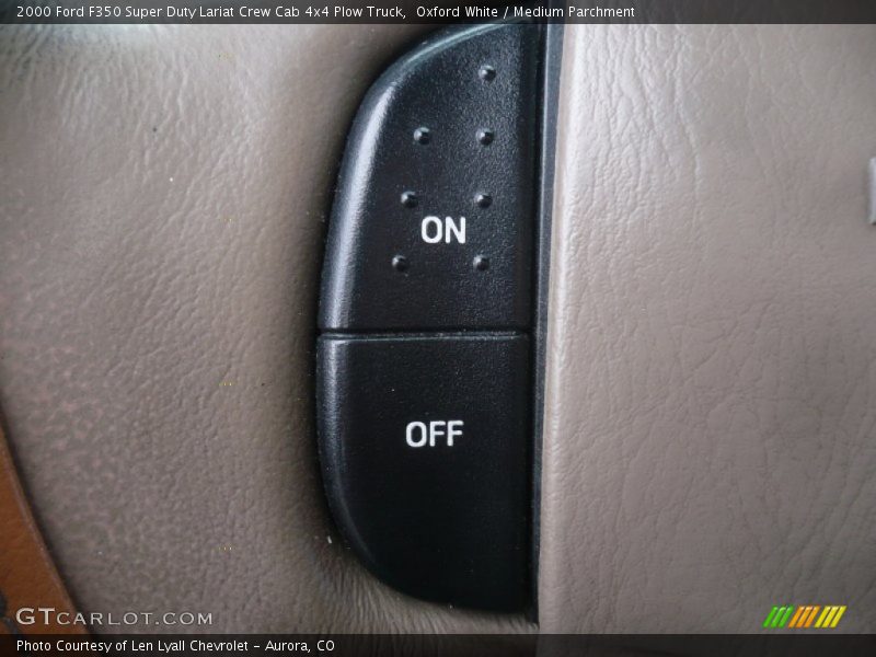 Oxford White / Medium Parchment 2000 Ford F350 Super Duty Lariat Crew Cab 4x4 Plow Truck