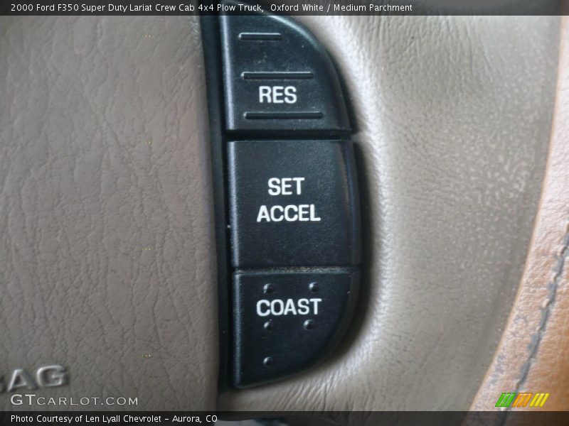 Oxford White / Medium Parchment 2000 Ford F350 Super Duty Lariat Crew Cab 4x4 Plow Truck