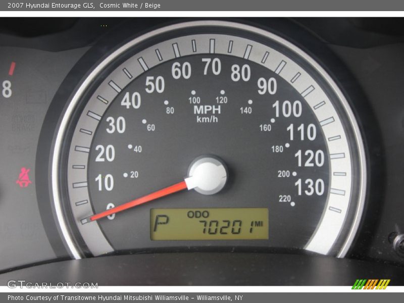 Cosmic White / Beige 2007 Hyundai Entourage GLS