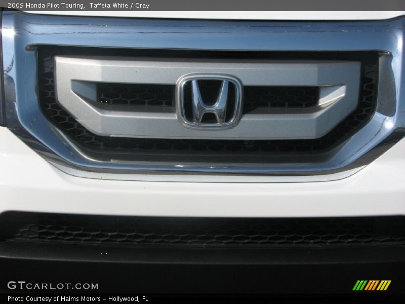 Taffeta White / Gray 2009 Honda Pilot Touring