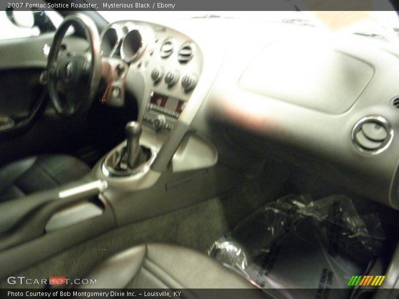 Mysterious Black / Ebony 2007 Pontiac Solstice Roadster