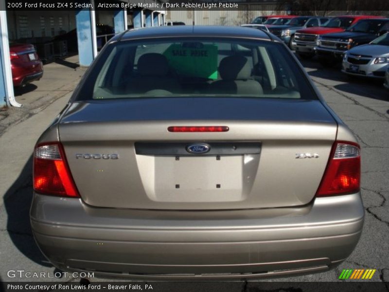 Arizona Beige Metallic / Dark Pebble/Light Pebble 2005 Ford Focus ZX4 S Sedan
