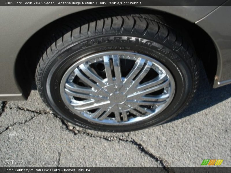 Arizona Beige Metallic / Dark Pebble/Light Pebble 2005 Ford Focus ZX4 S Sedan
