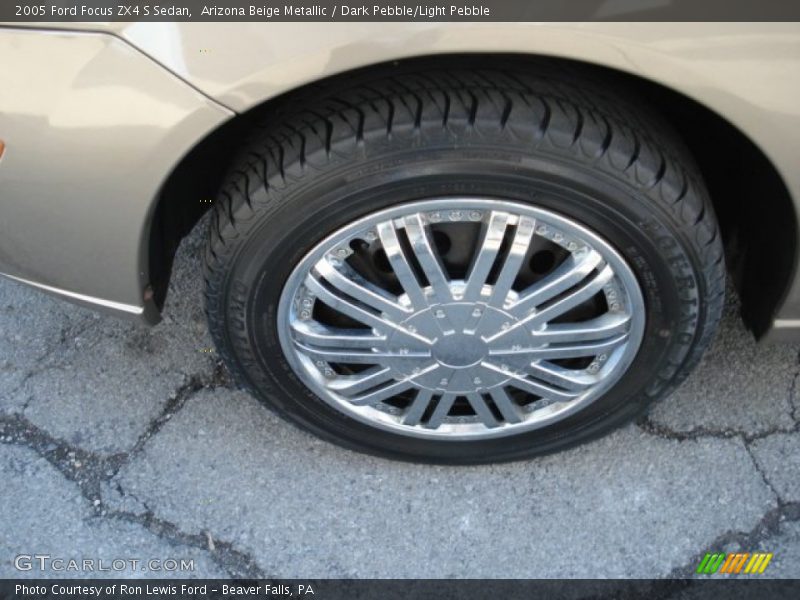 Arizona Beige Metallic / Dark Pebble/Light Pebble 2005 Ford Focus ZX4 S Sedan