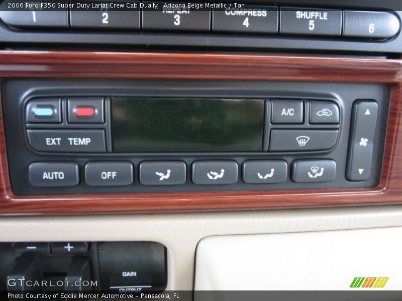 Controls of 2006 F350 Super Duty Lariat Crew Cab Dually