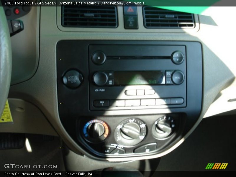 Arizona Beige Metallic / Dark Pebble/Light Pebble 2005 Ford Focus ZX4 S Sedan