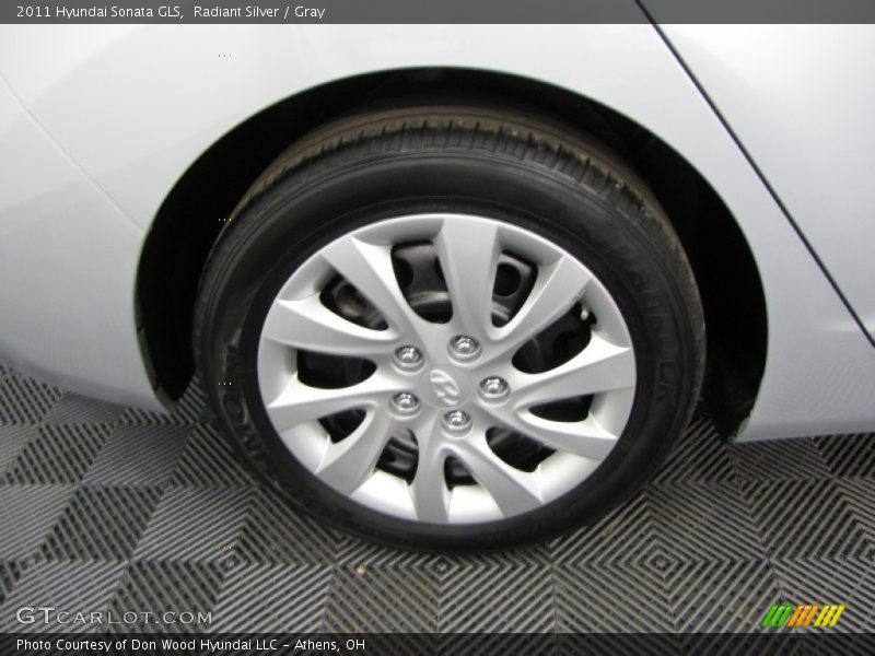 Radiant Silver / Gray 2011 Hyundai Sonata GLS