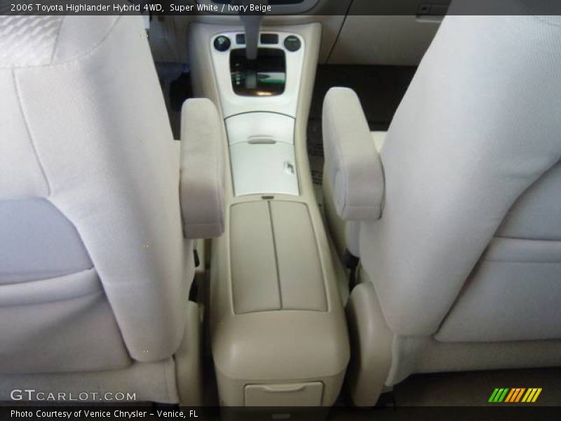 Super White / Ivory Beige 2006 Toyota Highlander Hybrid 4WD