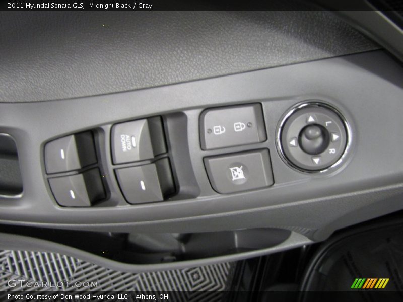 Midnight Black / Gray 2011 Hyundai Sonata GLS