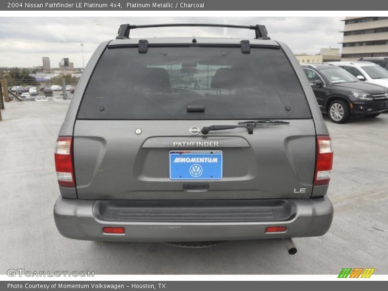 Platinum Metallic / Charcoal 2004 Nissan Pathfinder LE Platinum 4x4