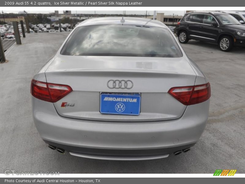 Ice Silver Metallic / Pearl Silver Silk Nappa Leather 2009 Audi S5 4.2 quattro