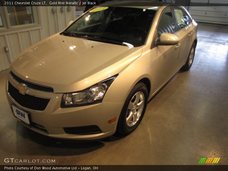 Gold Mist Metallic / Jet Black 2011 Chevrolet Cruze LT