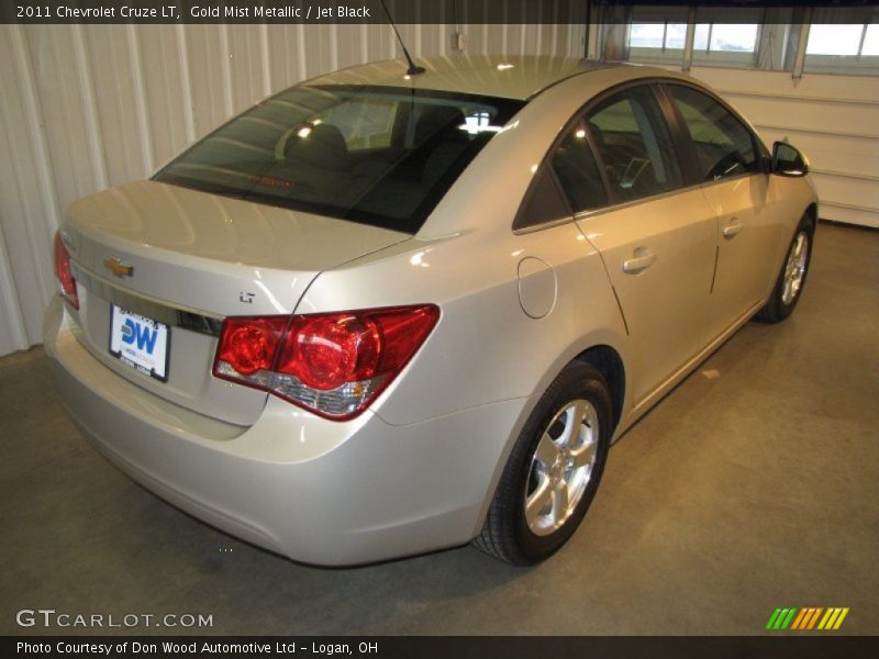 Gold Mist Metallic / Jet Black 2011 Chevrolet Cruze LT