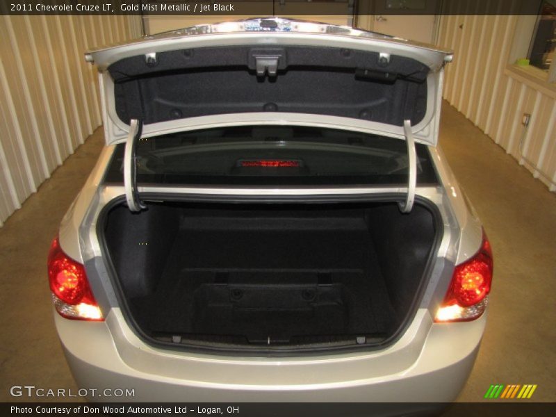 Gold Mist Metallic / Jet Black 2011 Chevrolet Cruze LT