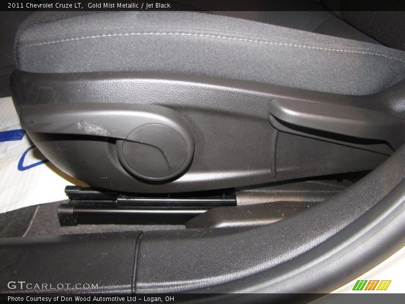 Gold Mist Metallic / Jet Black 2011 Chevrolet Cruze LT