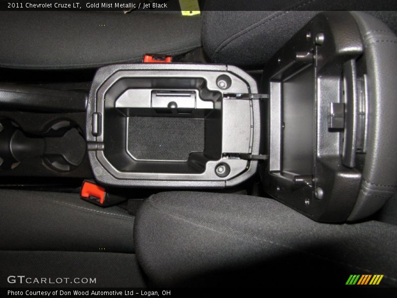 Gold Mist Metallic / Jet Black 2011 Chevrolet Cruze LT